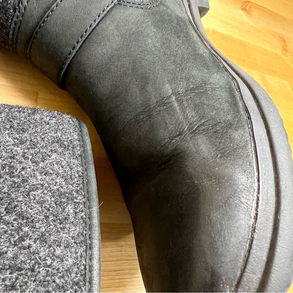 UGG Robbie Waterproof Leather Motorcycle Boots Women's US Size 7 - Picture 8 of 16